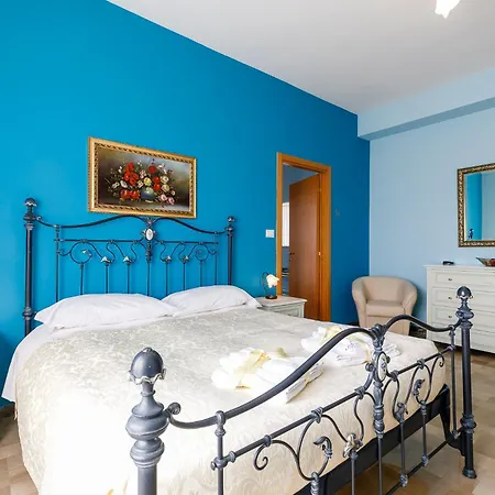 La Locomotiva Rooms Chiaravalle Exterior photo