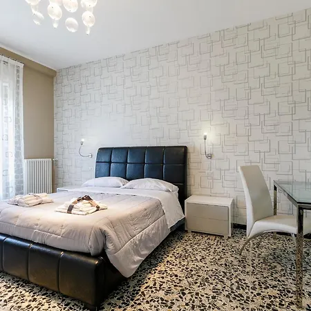 La Locomotiva Rooms Chiaravalle Exterior photo